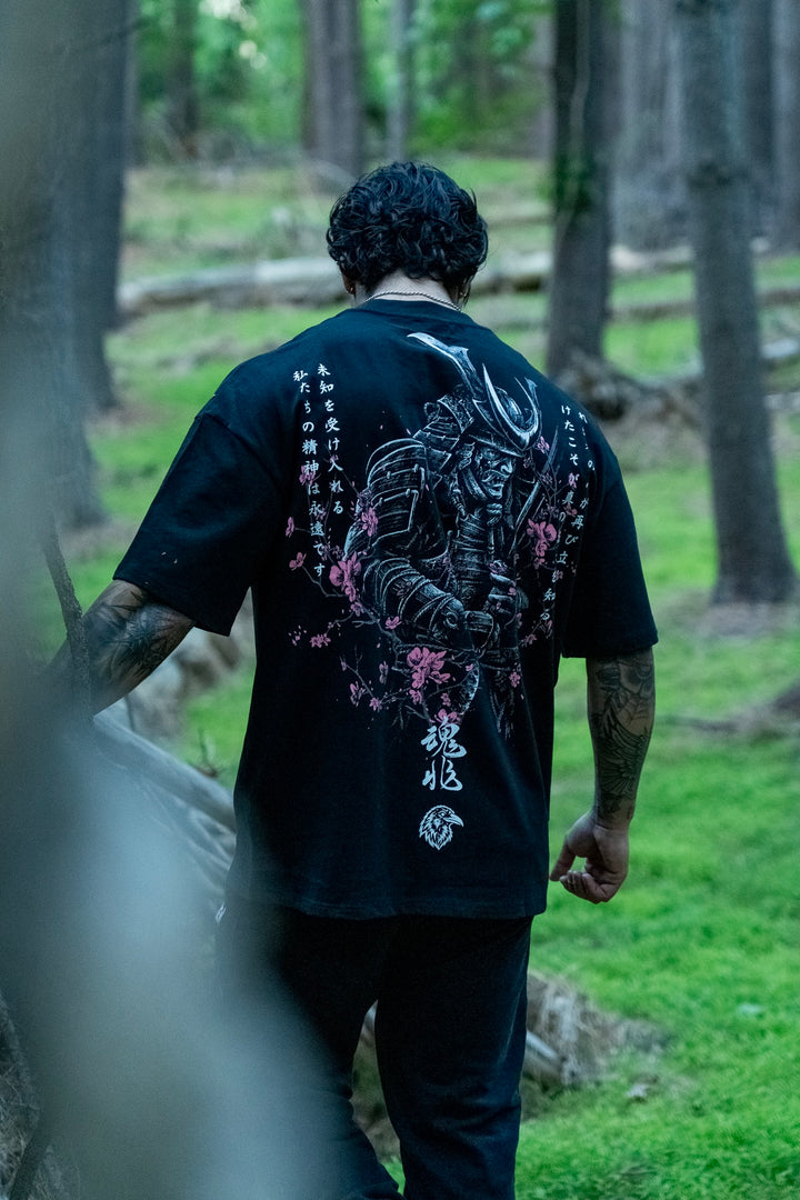"LONE SAMURAI" PREMIUM OVERSIZED TEE - BLACK