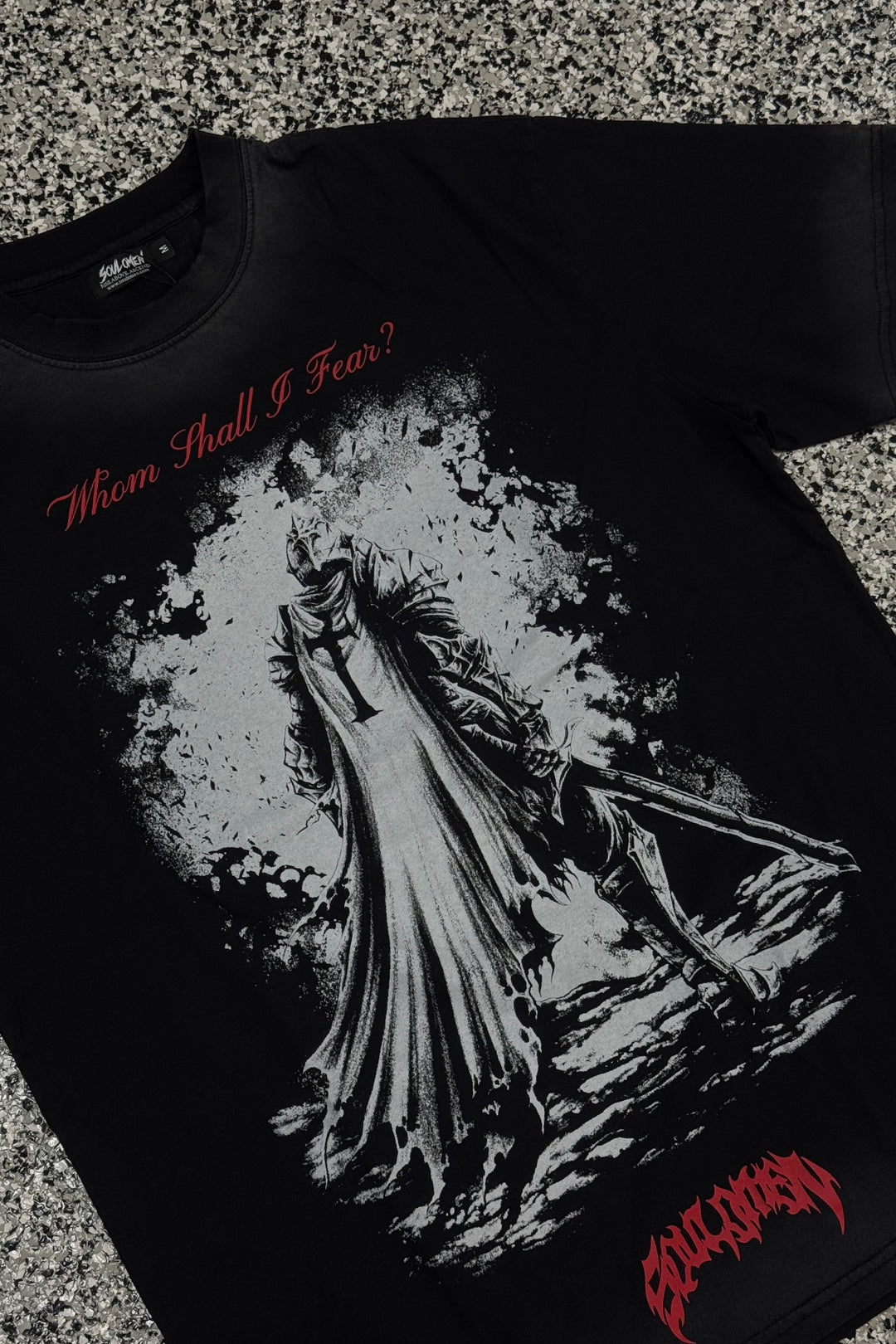 “UNSHAKEN WARRIOR” FADED PREMIUM OVERSIZED TEE - BLACK