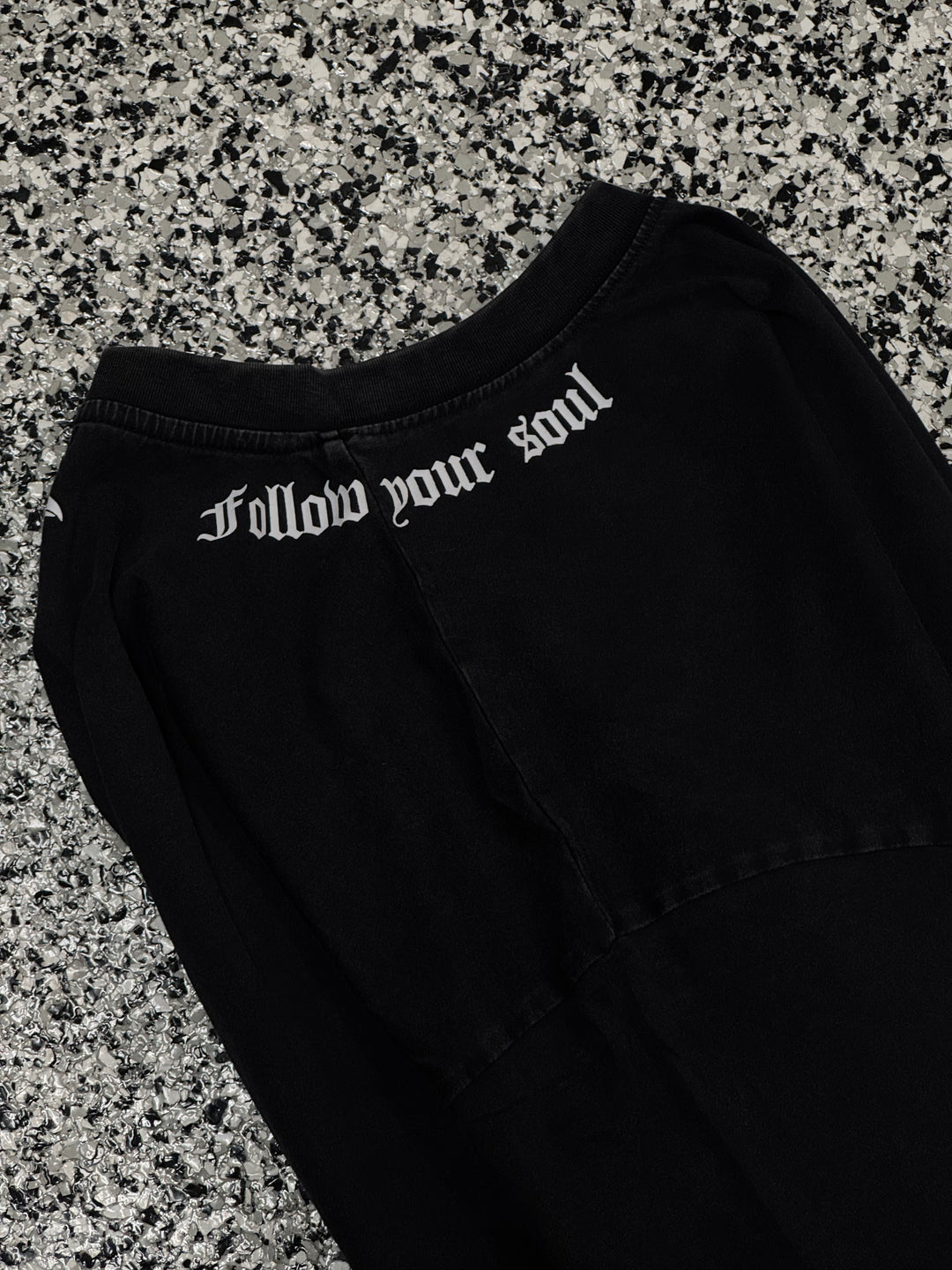 "FOLLOW YOUR SOUL" PREMIUM OVERSIZED TEE - STONE WASHED BLACK