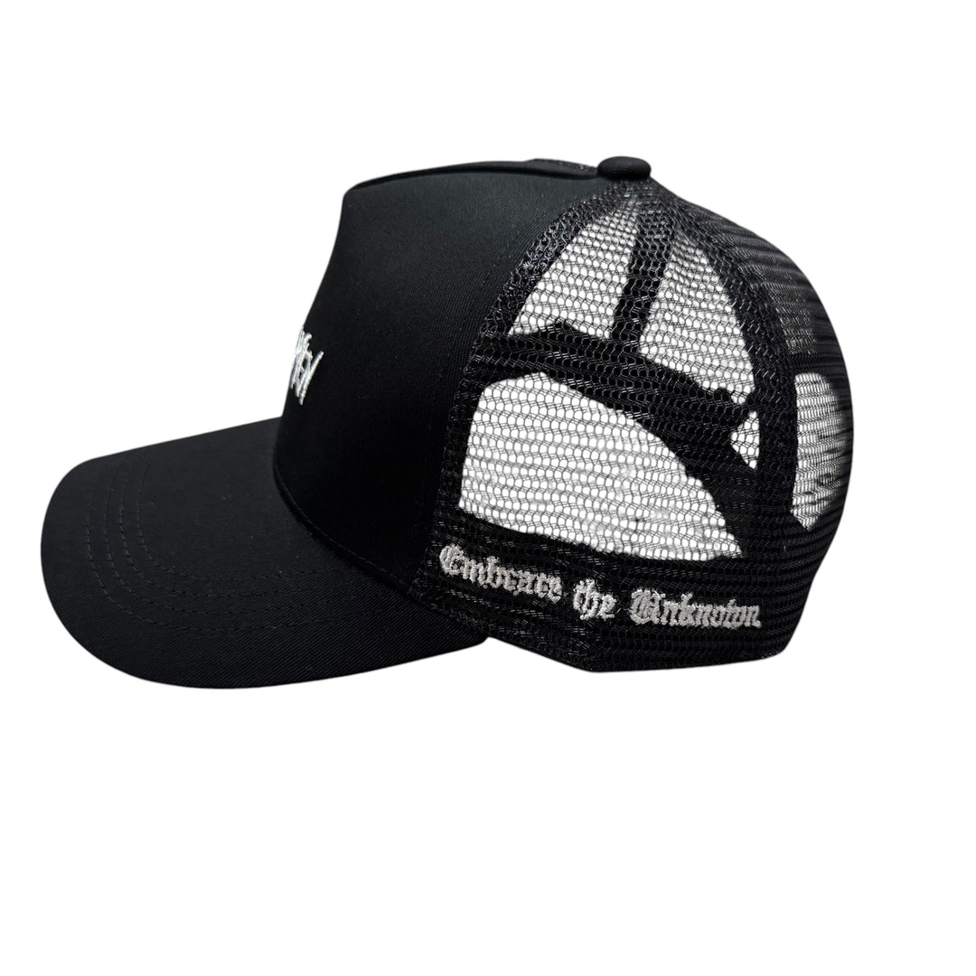 “SOUL OMEN” MESH TRUCKER HAT - BLACK